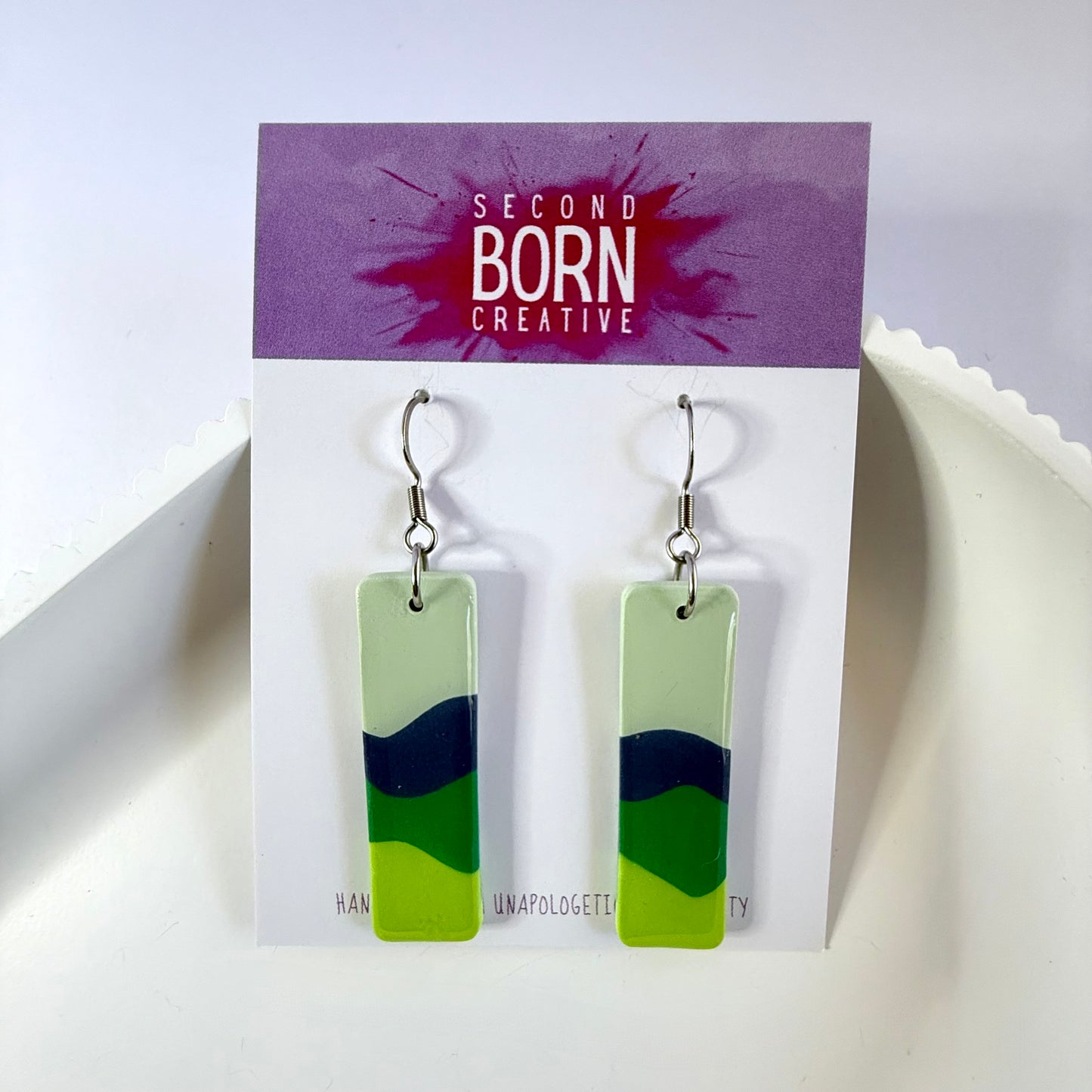 Alive hook dangles (green)