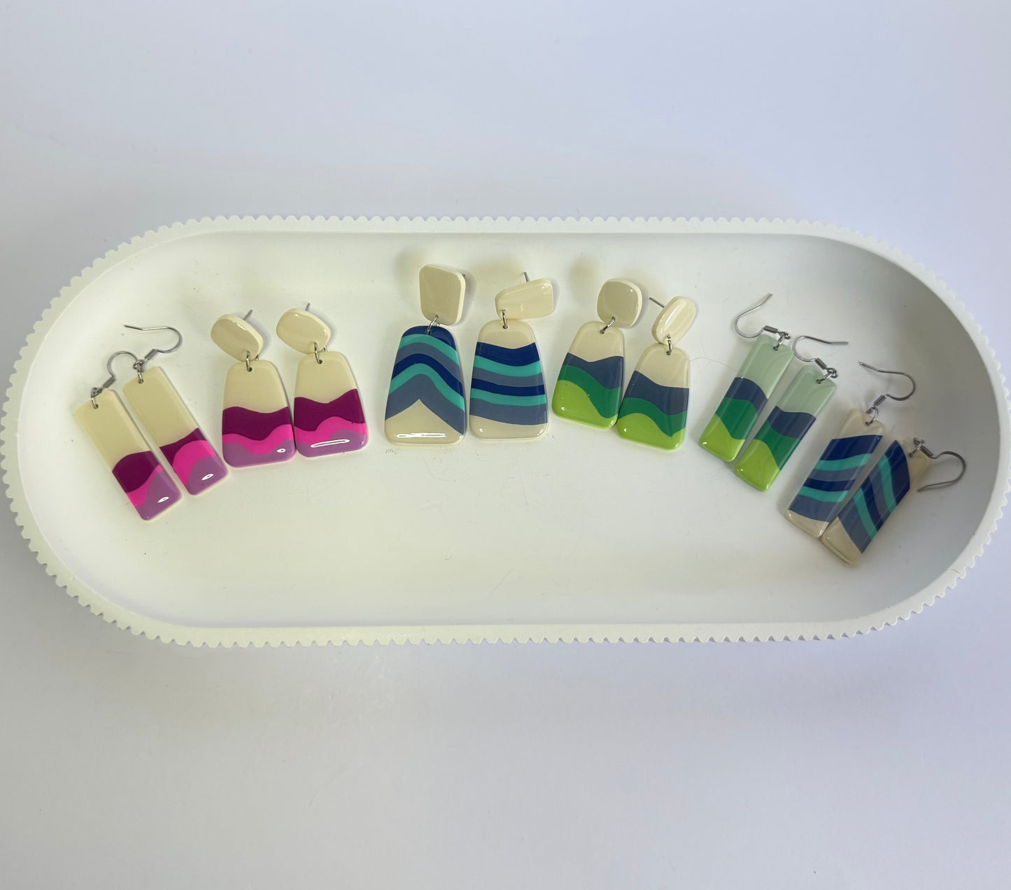 Alive dangles (blue)