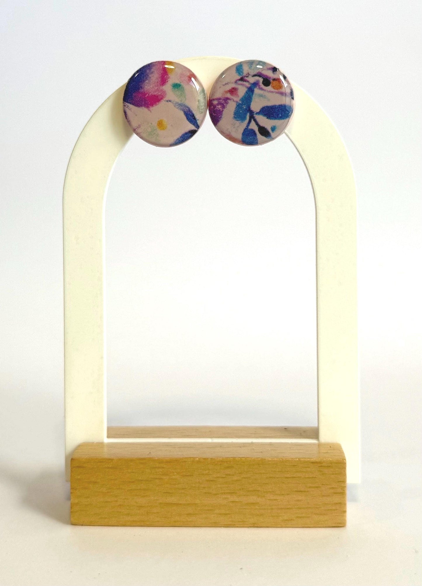 Get me a Vase! statement studs