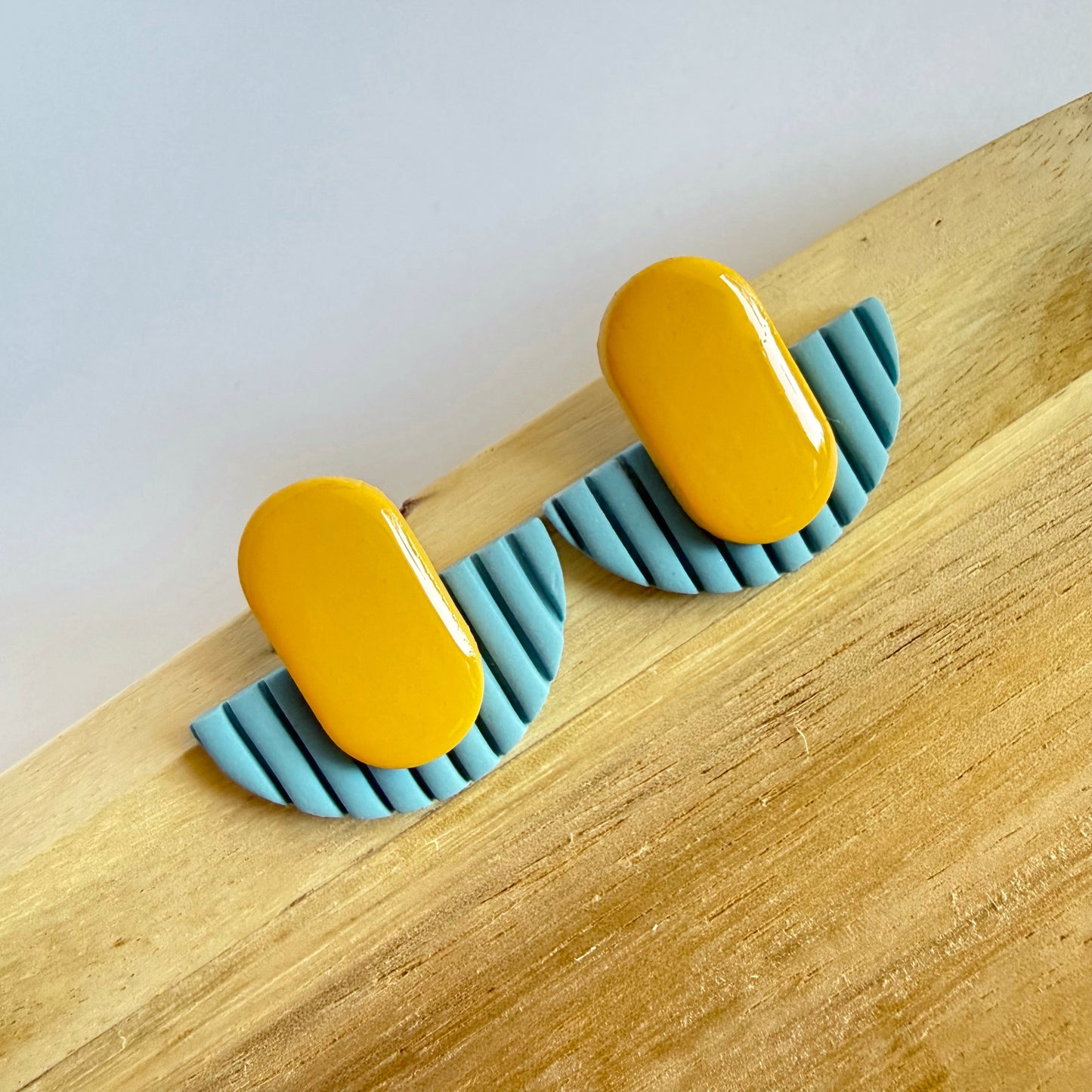 Retro Pop extra statement studs