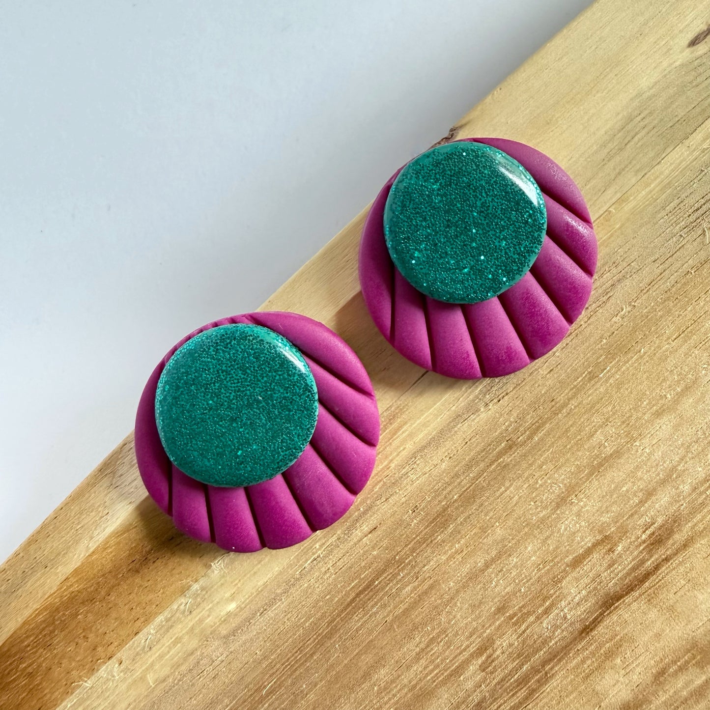 Grandeur extra statement studs