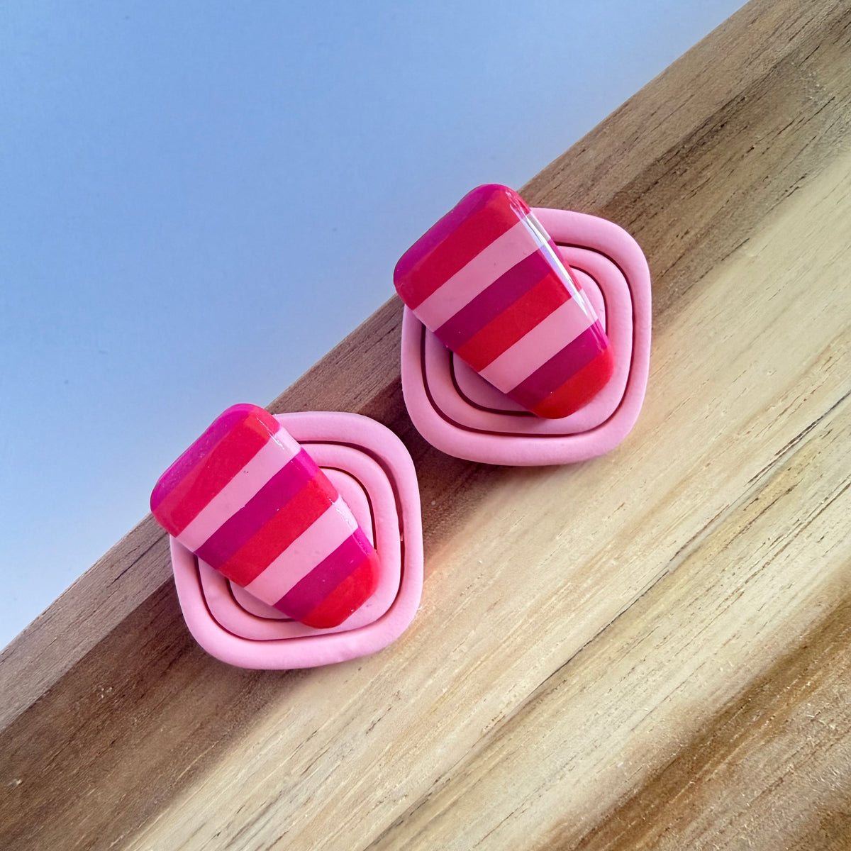 Fizzed extra statement studs (trap)