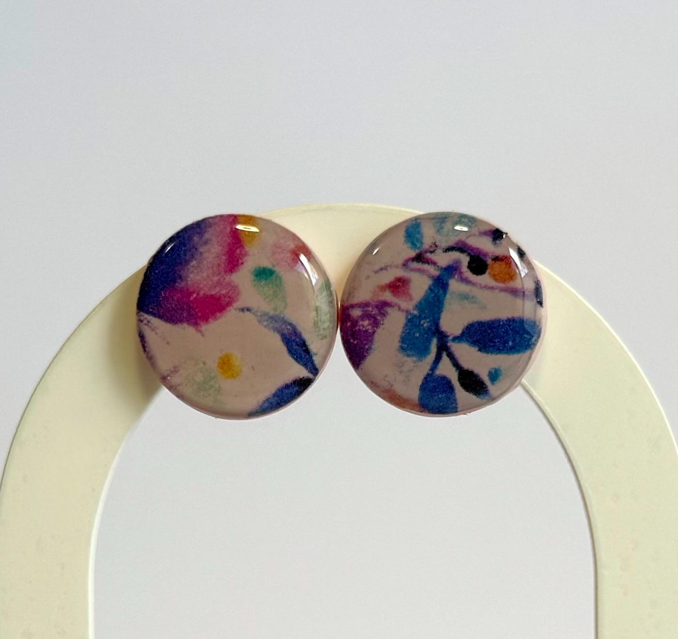 Get me a Vase! statement studs