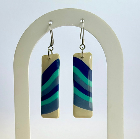 Alive hook dangles (blue)