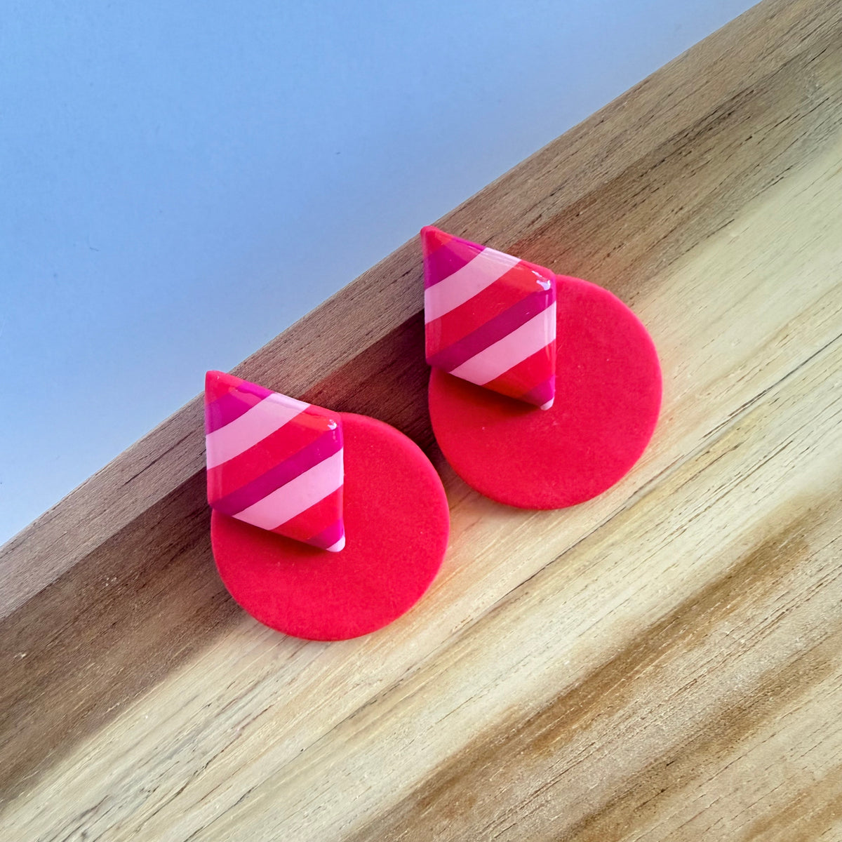 Fizzed extra statement studs (diamond)