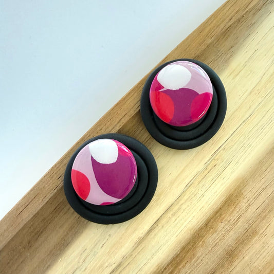 Main Character extra statement studs