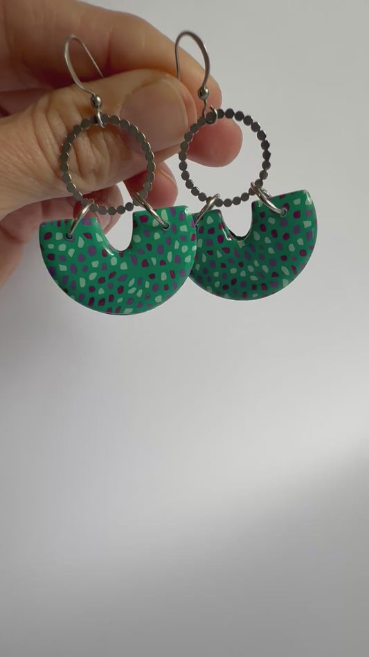 Spot’s Happening accent dangles